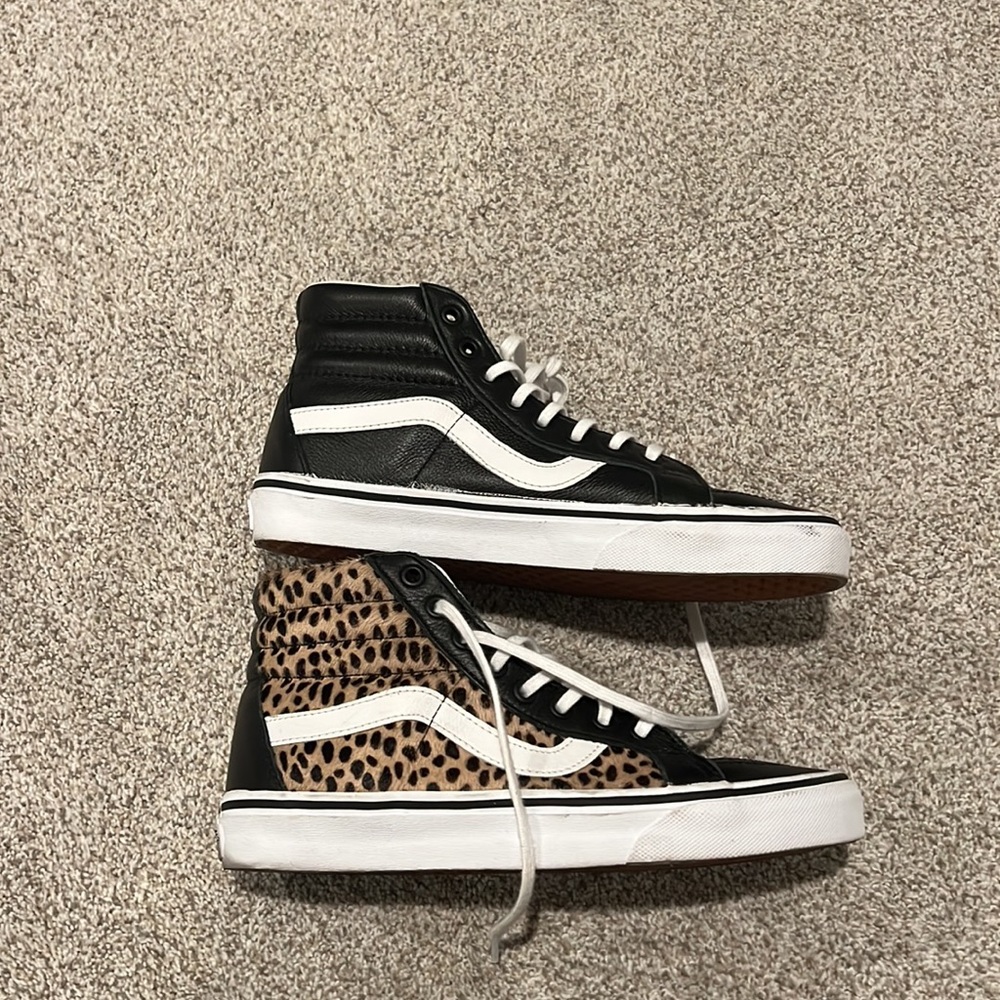 Leopard vans